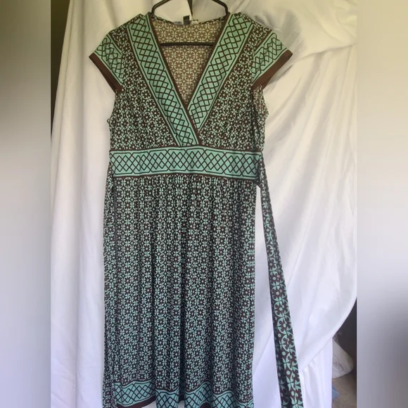 green emerald velvet dress Vintage 1990's City Triangles Black, Pink & Green Floral Flutter Sleeve & Ribbon Dress